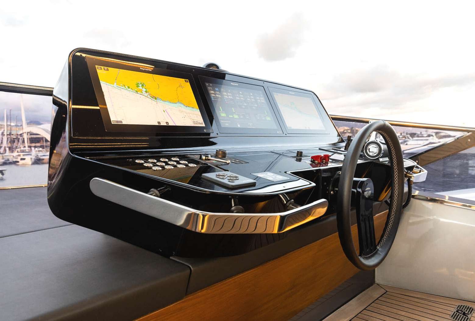My Life Five II, 28m Rizzardi Yachts — luxury yacht for charter 4