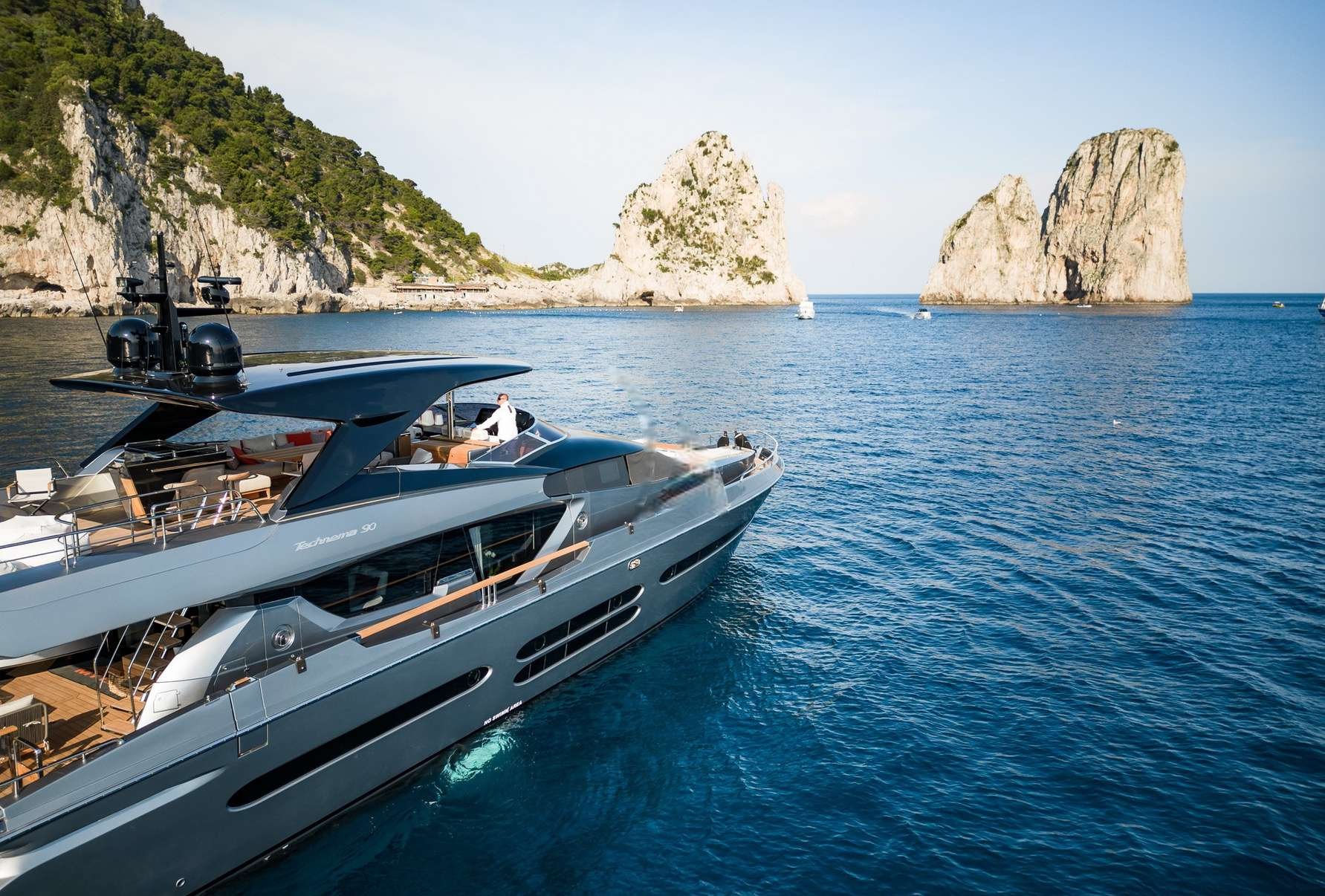 My Life Five II, 28m Rizzardi Yachts — luxury yacht for charter 2
