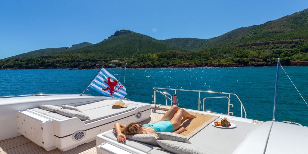 Lady B — luxury yacht for charter 5