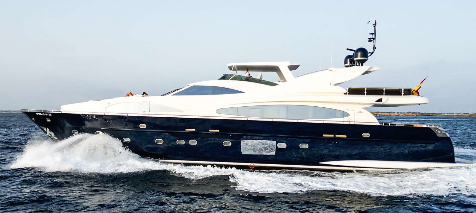 Astondoa 102 GLX — MY Kirios, 31.5m Astondoa — luxury yacht for charter 3