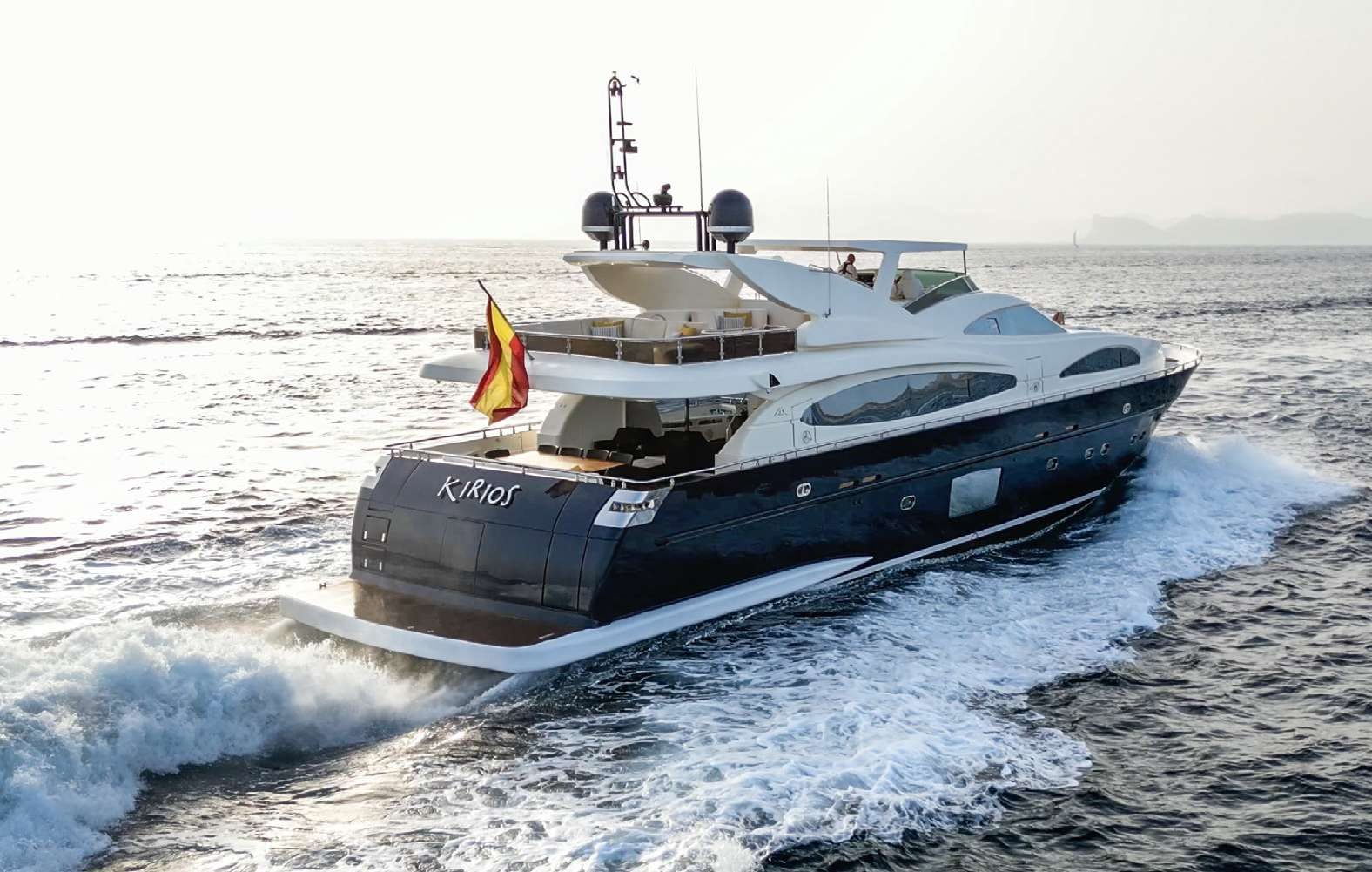 Astondoa 102 GLX — MY Kirios, 31.5m Astondoa — luxury yacht for charter 3