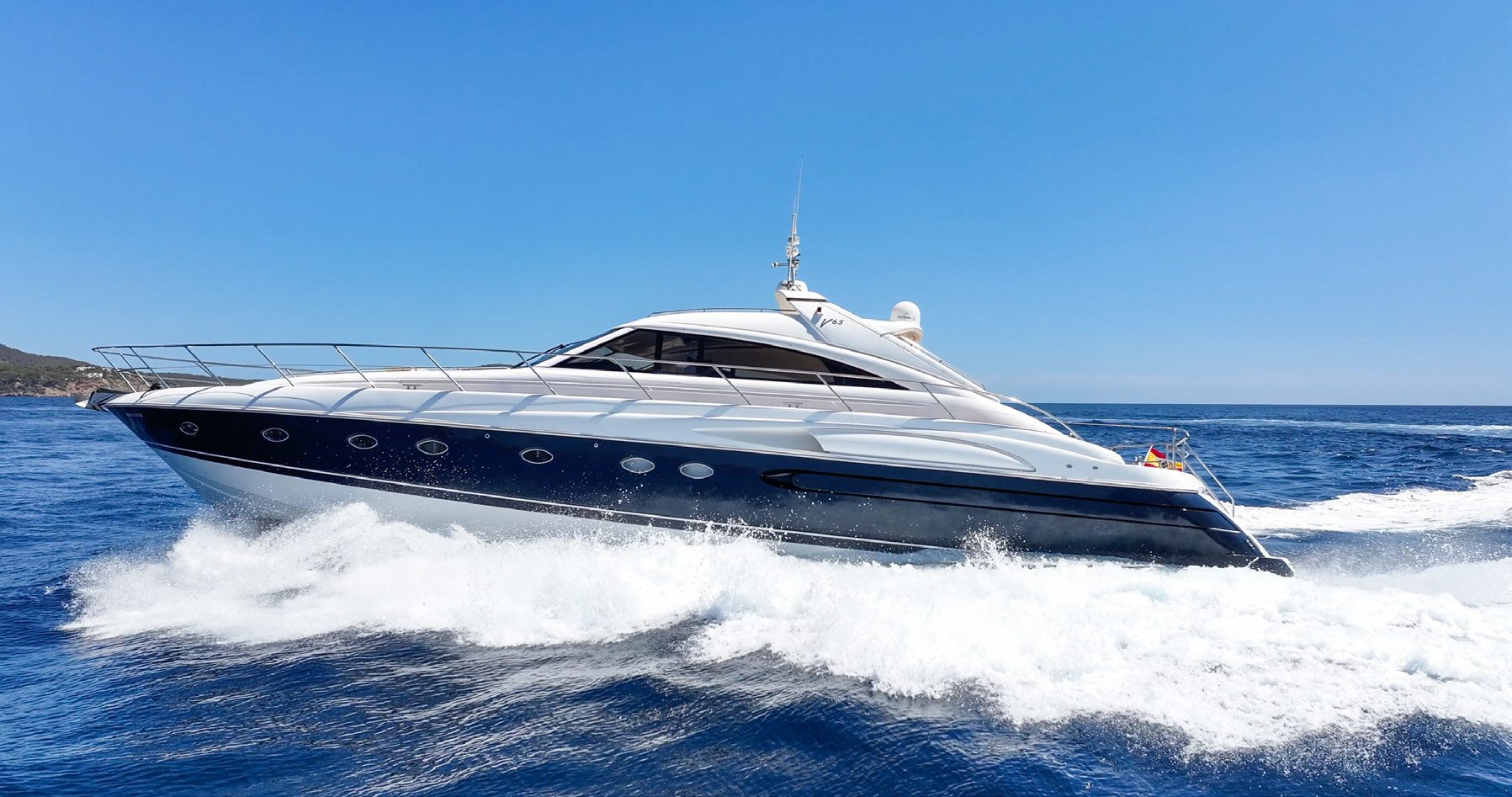 Princess V65 — MY Creta, 21m Princess — luxury yacht for charter 3