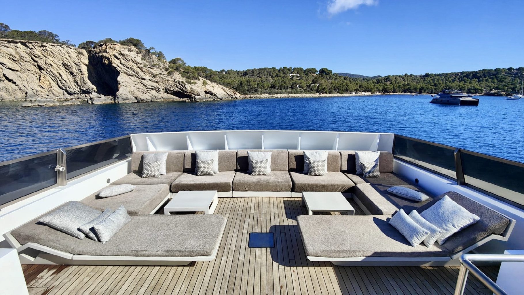 Foners — Custom Royal Yacht 150, 43m Custom (Royal Yacht) — luxury yacht for charter 4