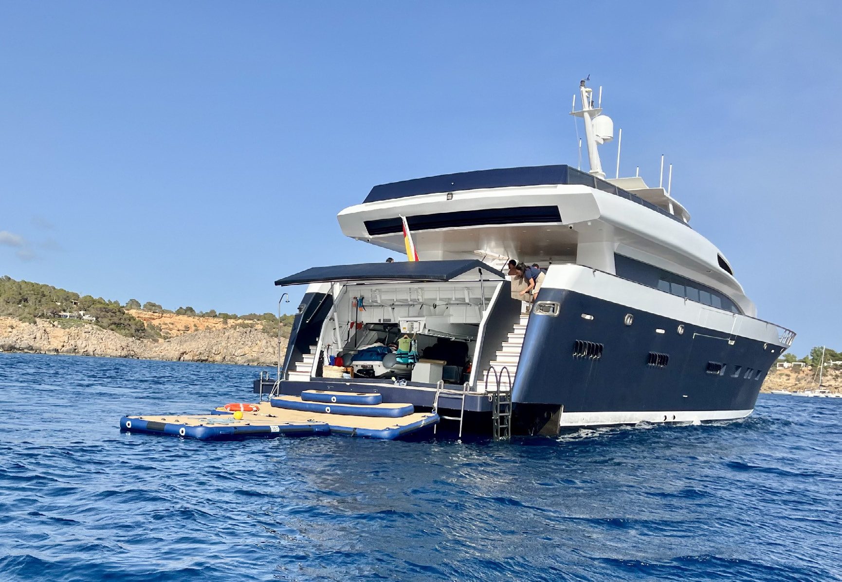 Foners — Custom Royal Yacht 150, 43m Custom (Royal Yacht) — luxury yacht for charter 5