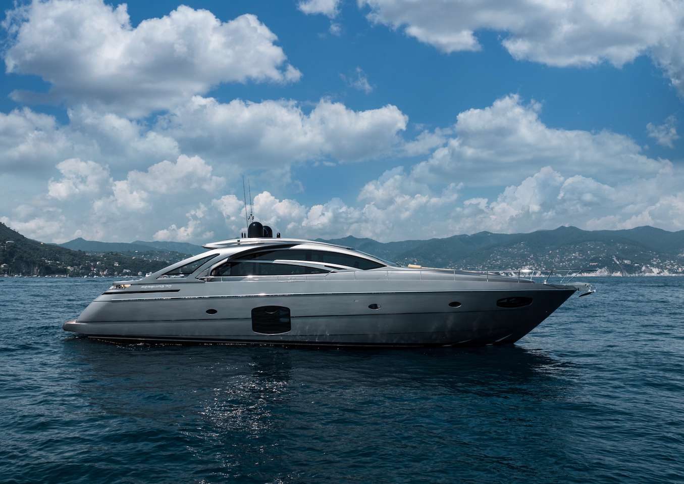 Pershing 70', 21m Pershing — luxury yacht for charter 4