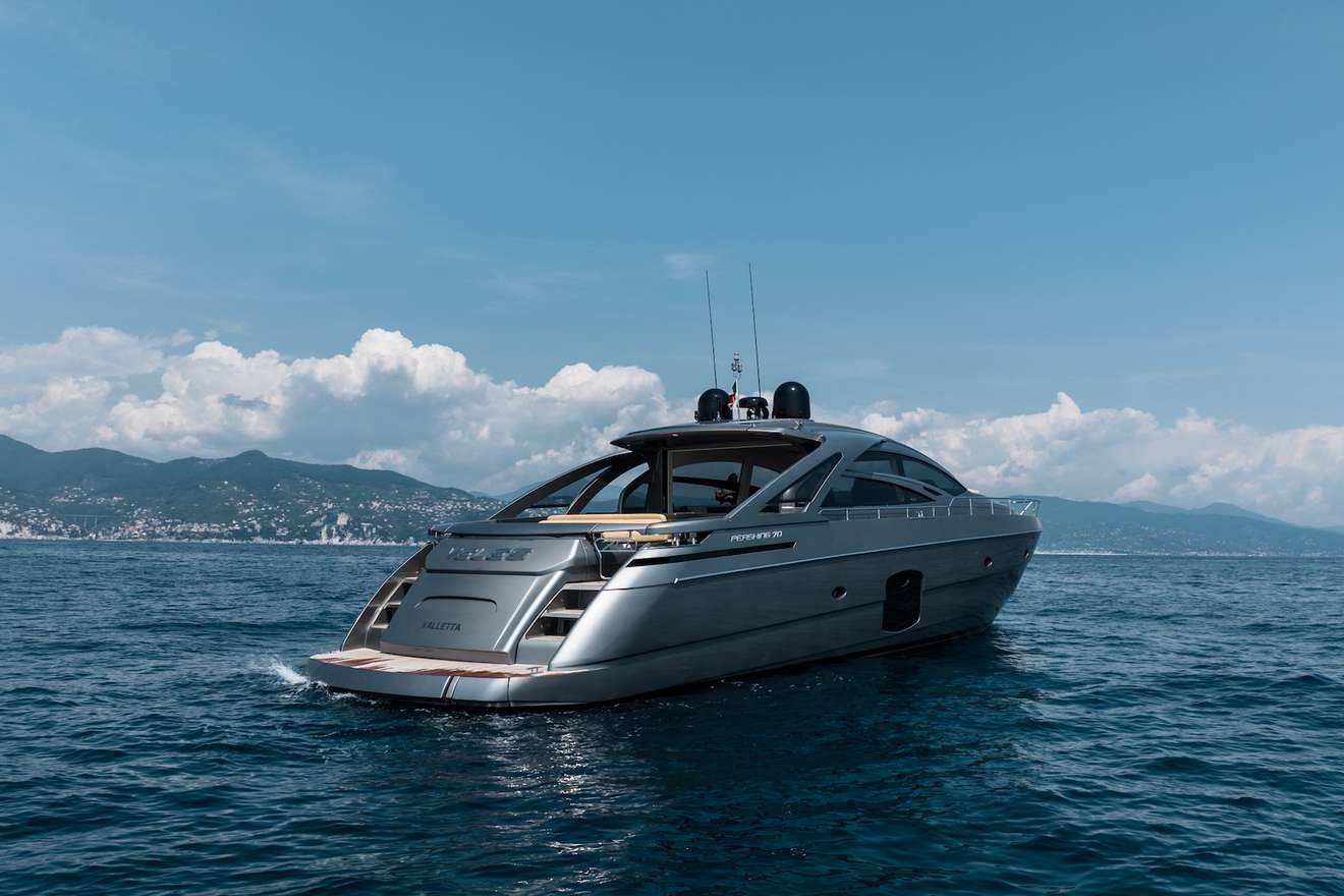 Pershing 70', 21m Pershing — luxury yacht for charter 5