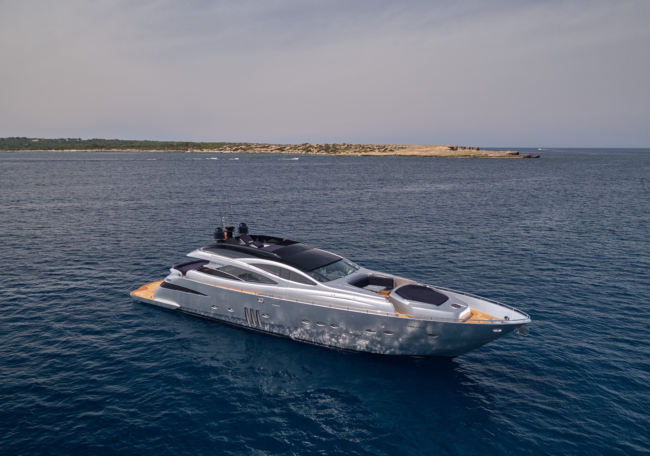 Pershing 90 — MY Danzas, 28m Pershing — luxury yacht for charter 3