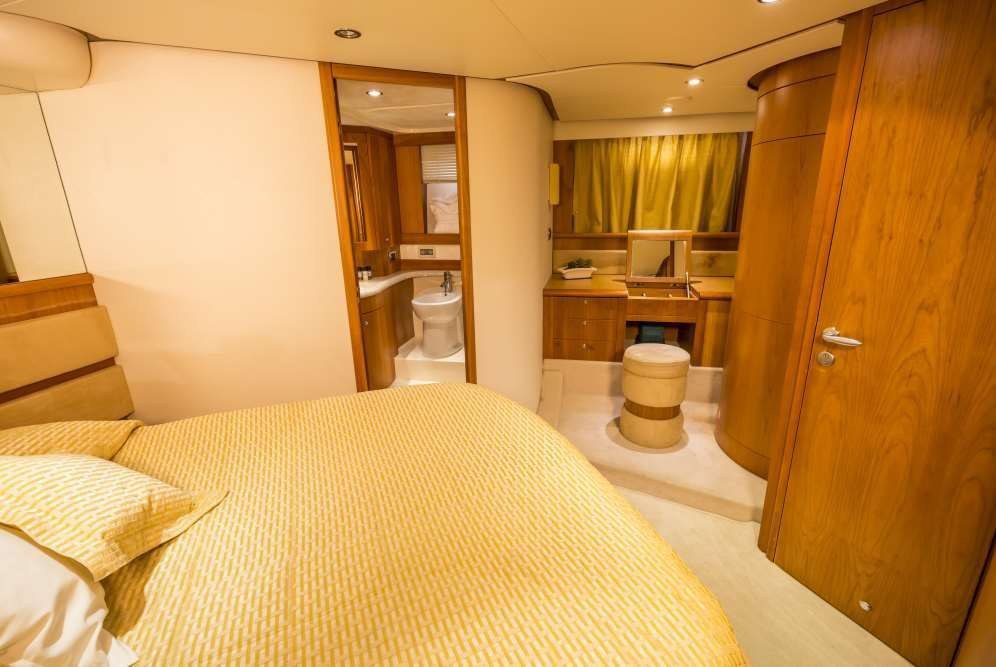 Aicon 56 FLY, 17.61m Aicon — luxury yacht for charter 4