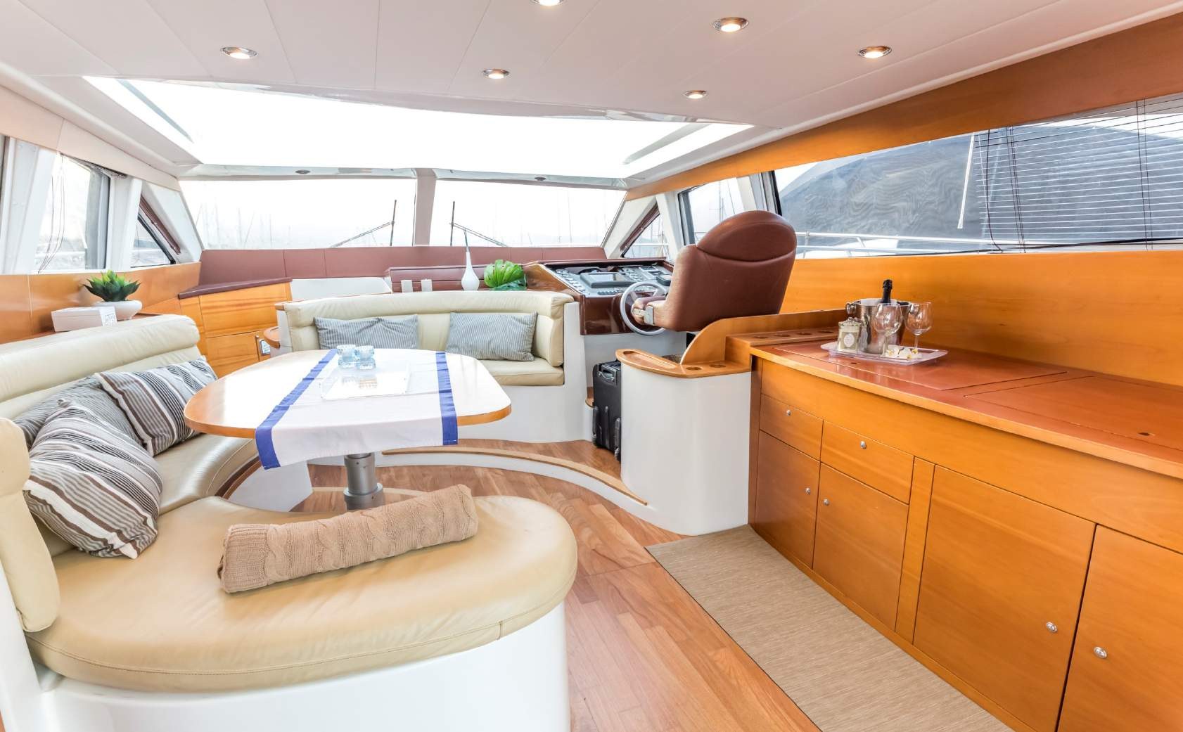 Alena 52, 16.4m Alena — yacht di lusso a noleggio 4