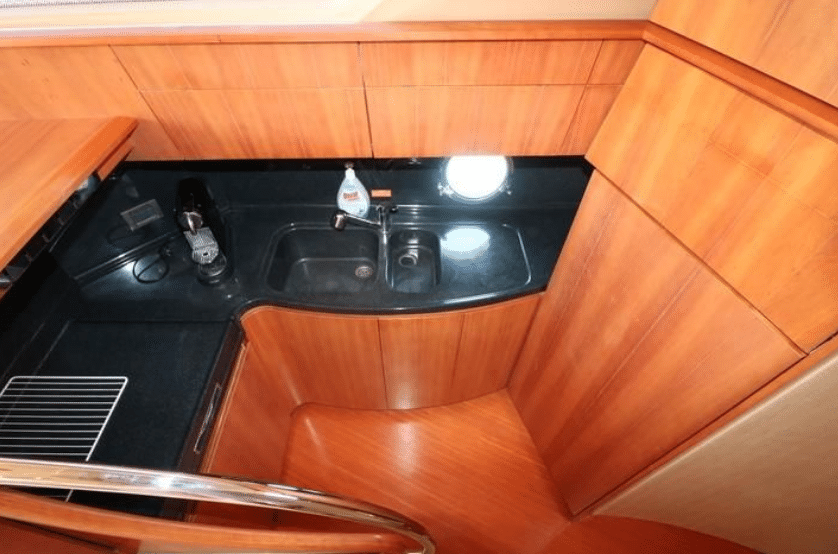 Azimut 50 18