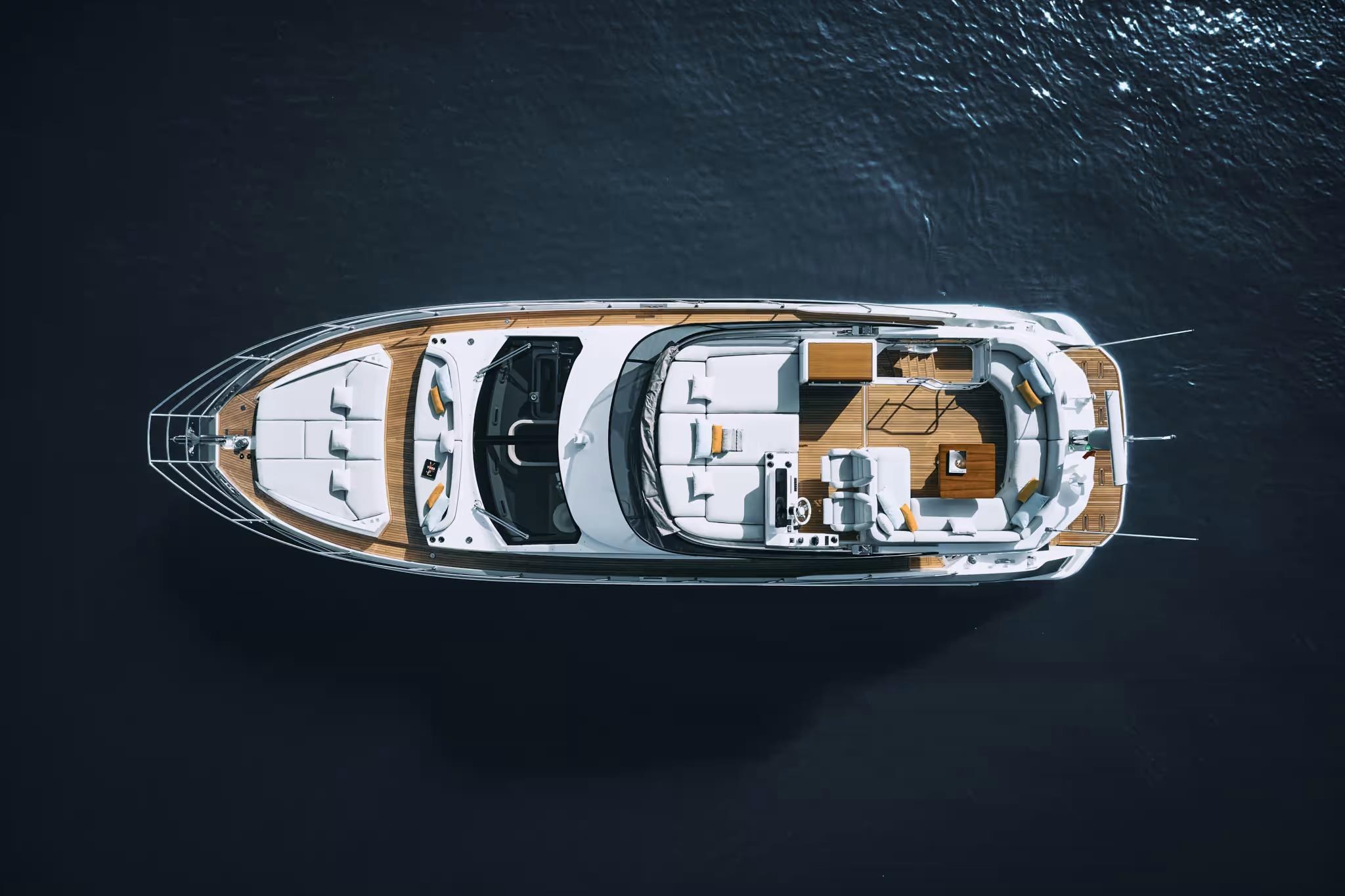 Azimut 53 Fly, 16.78m Azimut — luxury yacht for charter 3