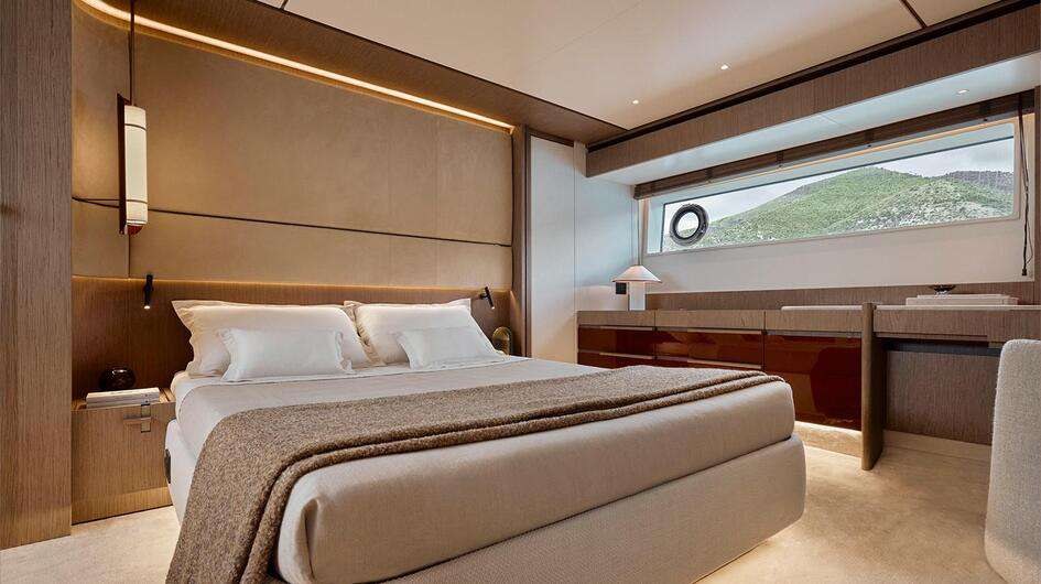 Azimut 82 Fly, 24.79m Azimut — luxury yacht for charter 5