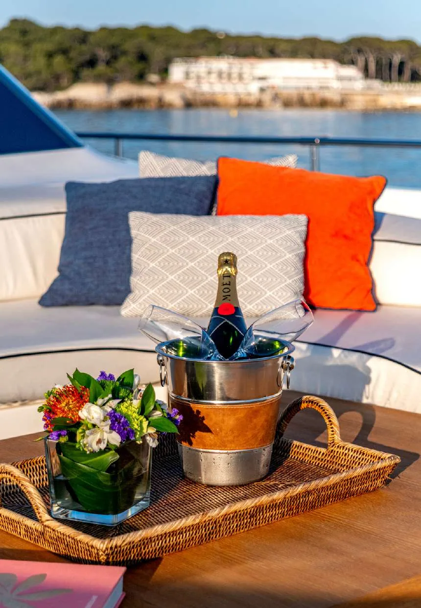 Calm — luxury yacht for charter 3