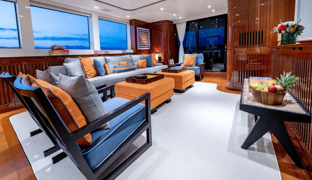 Calm — luxury yacht for charter 4