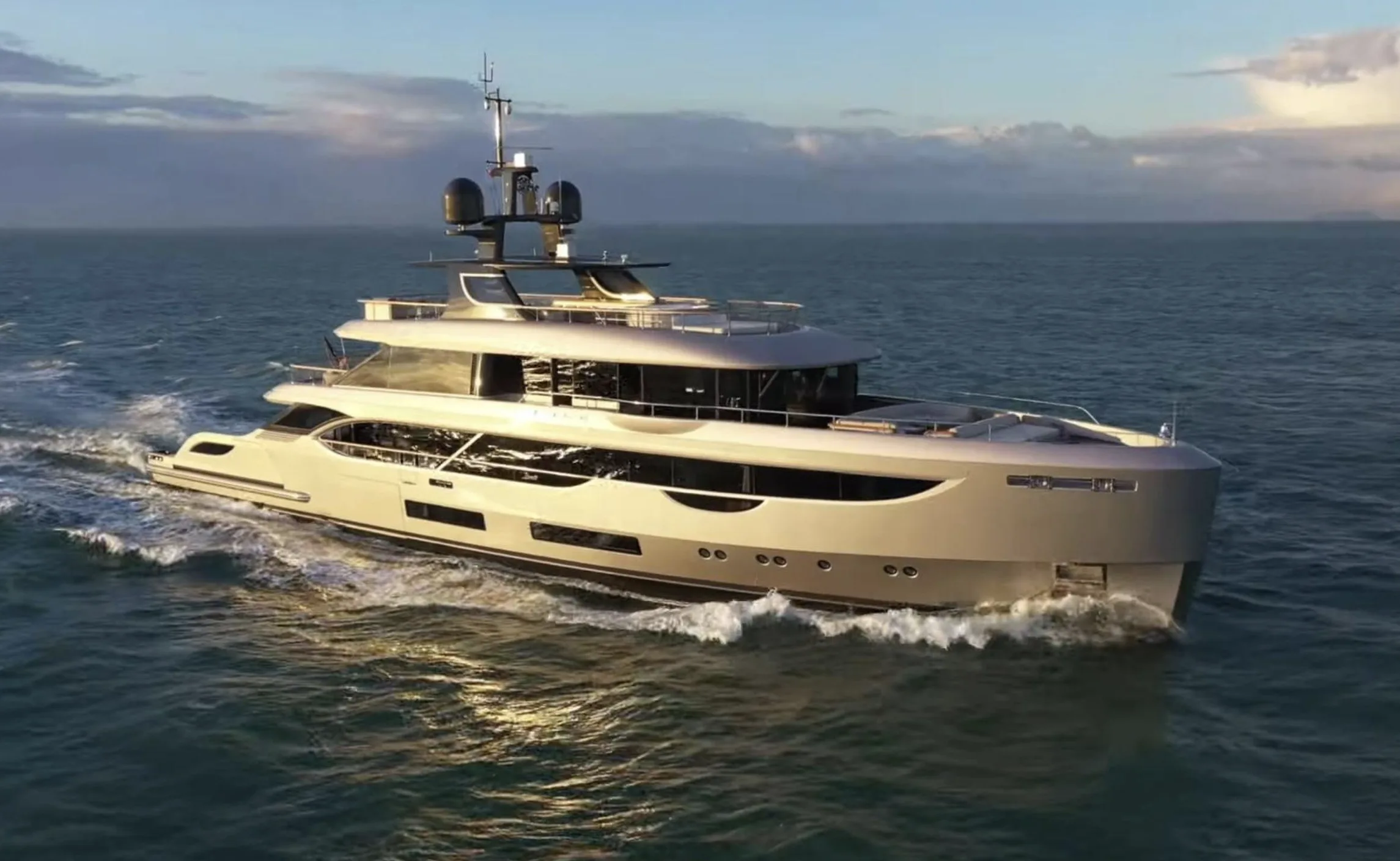 Cosmico, 40.8m Benetti — luxury yacht for charter 4