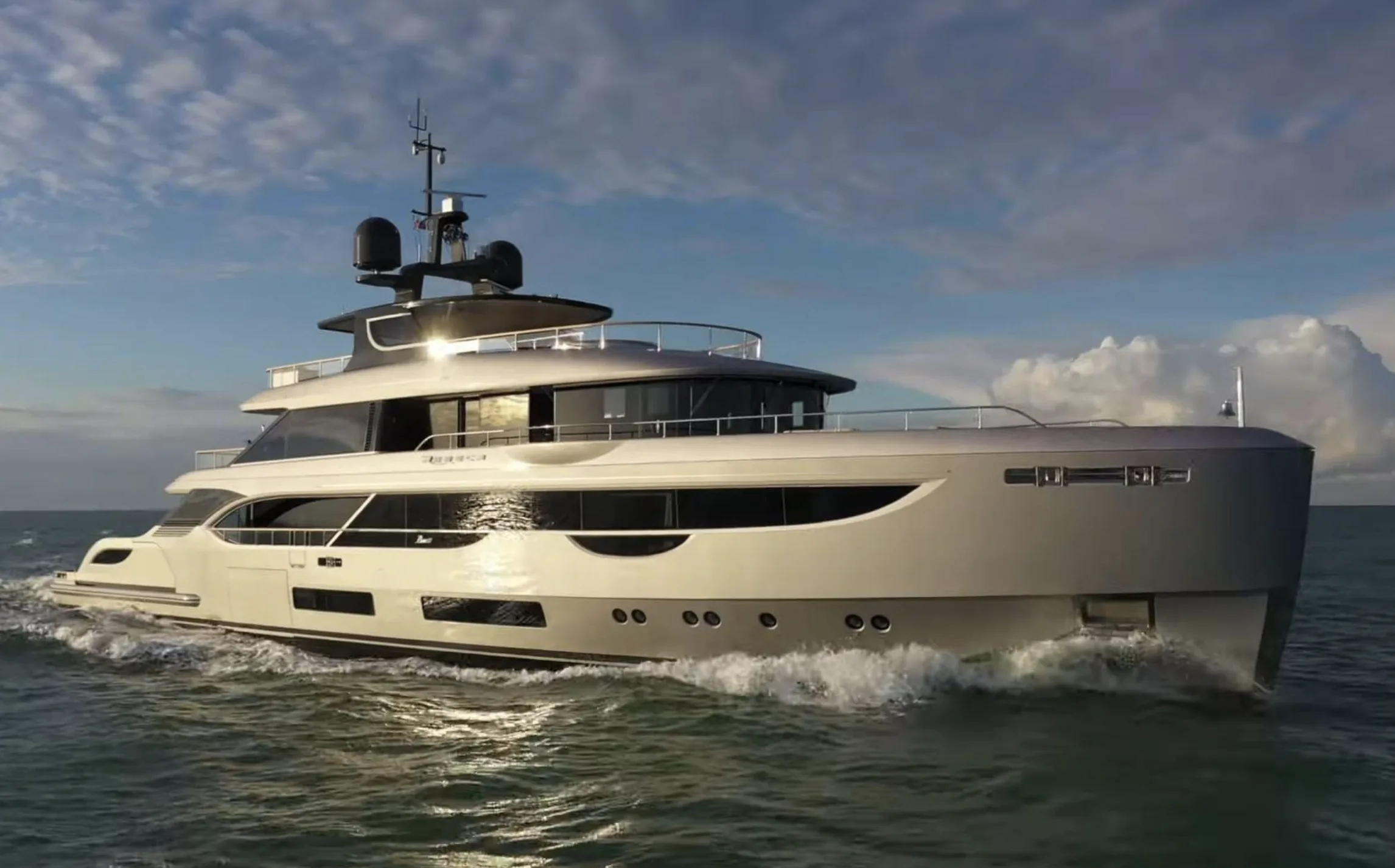 Cosmico, 40.8m Benetti — luxury yacht for charter 5