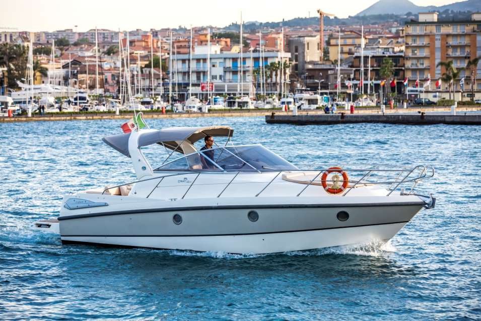 Cranchi Zaffiro 32, 9.21m Cranchi — luxury yacht for charter 2