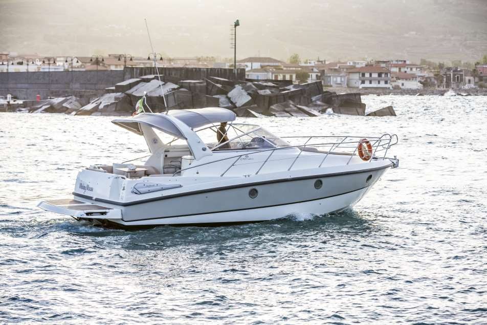 Cranchi Zaffiro 32, 9.21m Cranchi — luxury yacht for charter 3