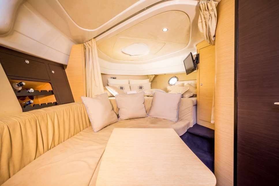 Cranchi Zaffiro 32, 9.21m Cranchi — luxury yacht for charter 5