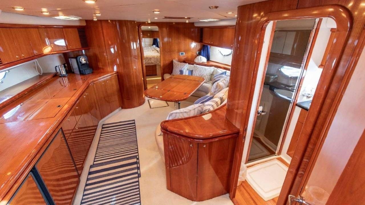 Sunseeker Predator 60 (Midnight Sun), 18.5m Sunseeker — luxury yacht for charter 4