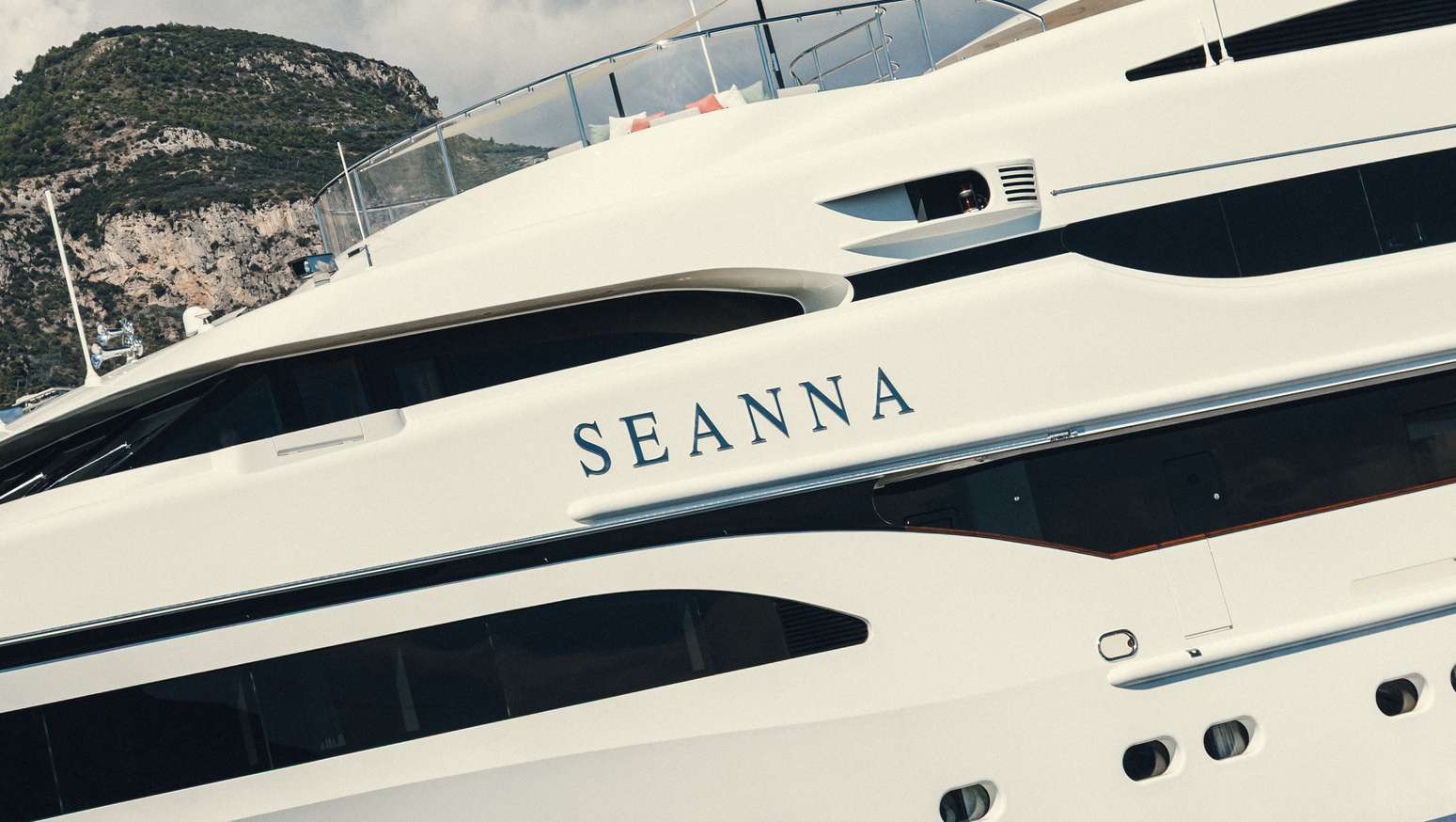 Seanna, 64.5m Benetti — luxury yacht for charter 2