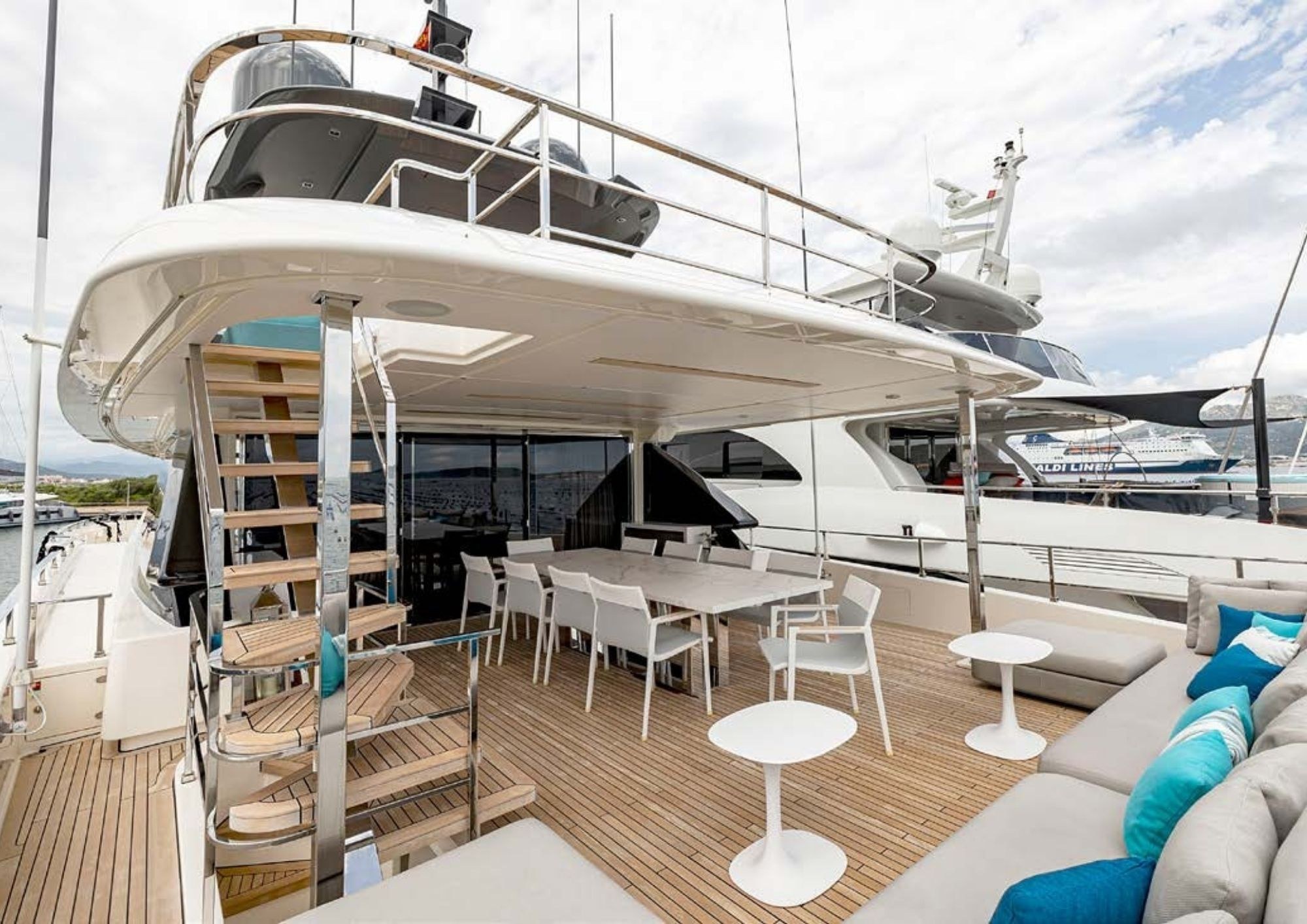 South, 33m South — luxury yacht for charter 4