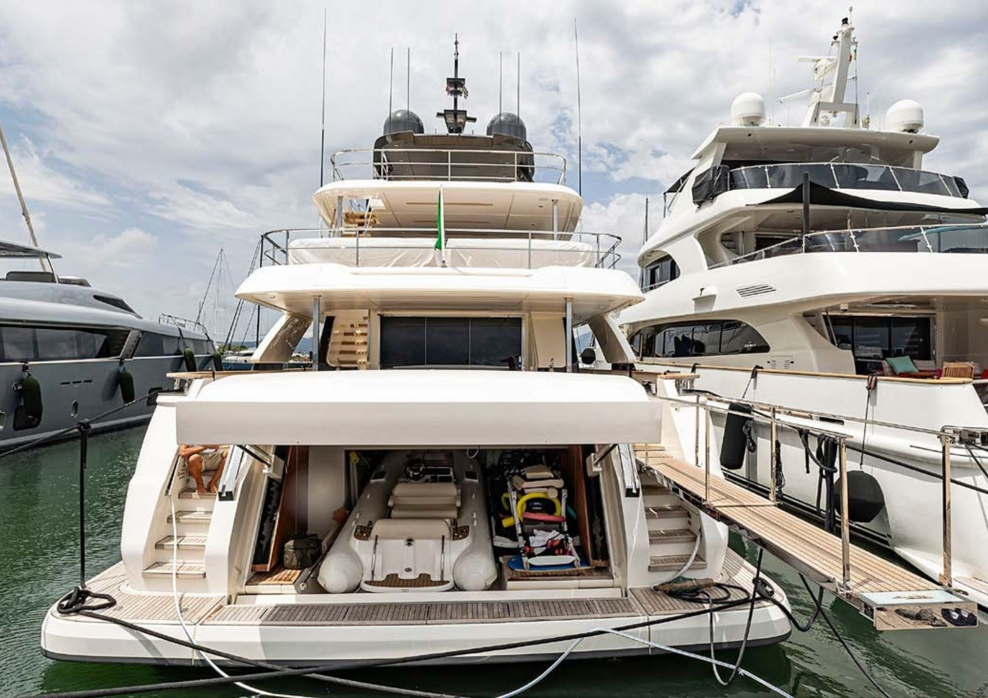 South, 33m South — luxury yacht for charter 3