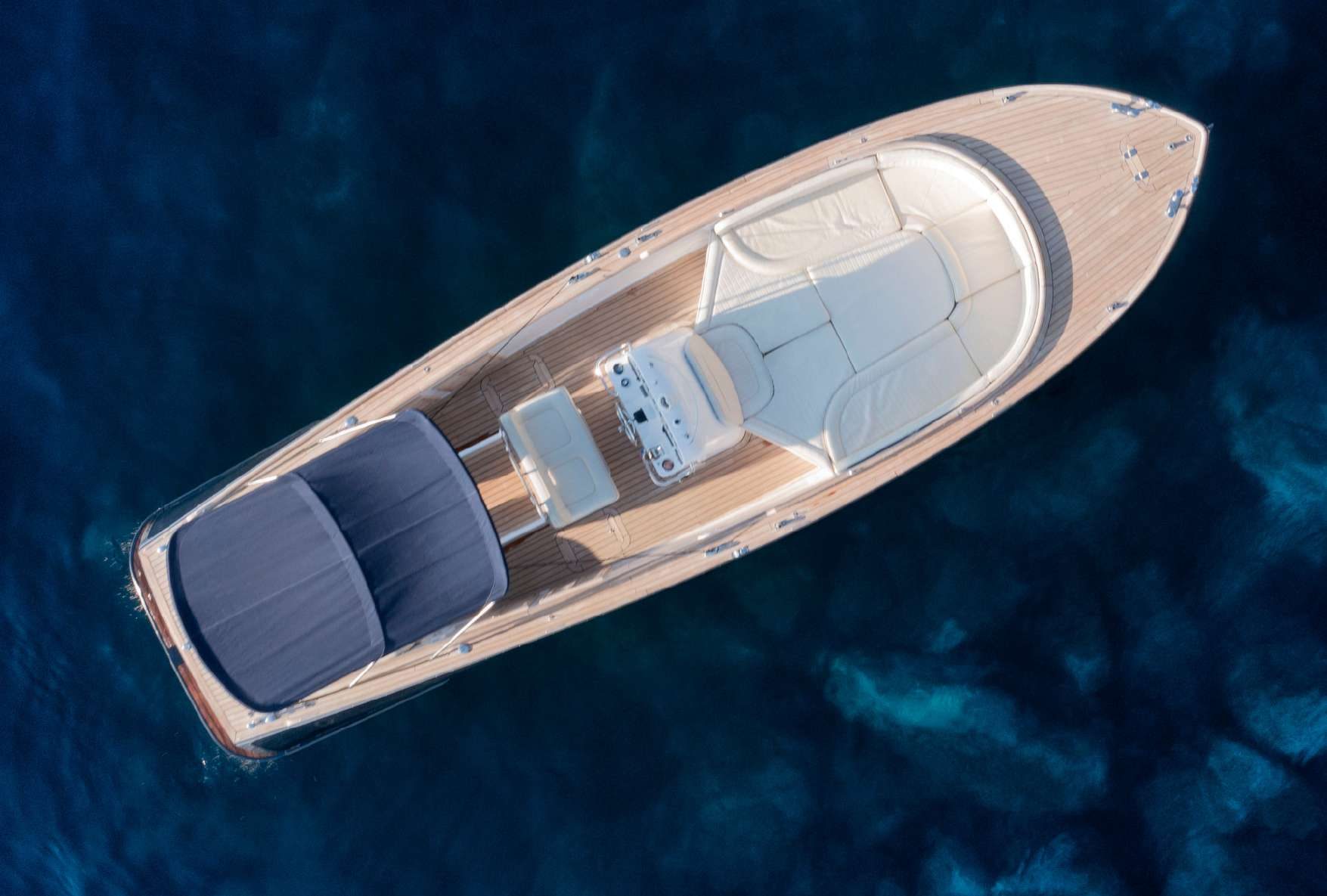 Long Island Sportsman 33', 10m Long Island Yachts — luxury yacht for charter 2