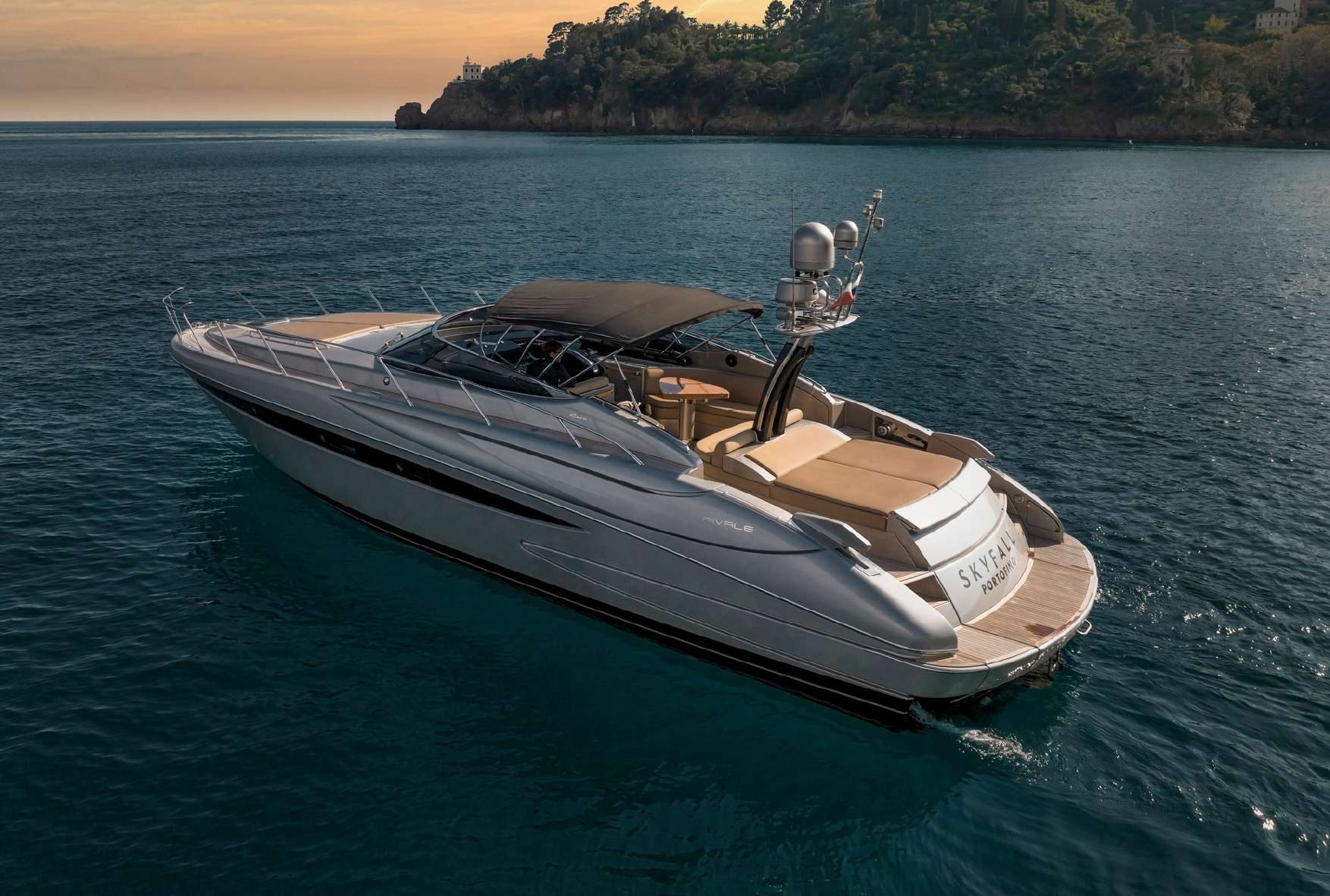Riva Rivale 52', 16.6m Riva — luxury yacht for charter 4