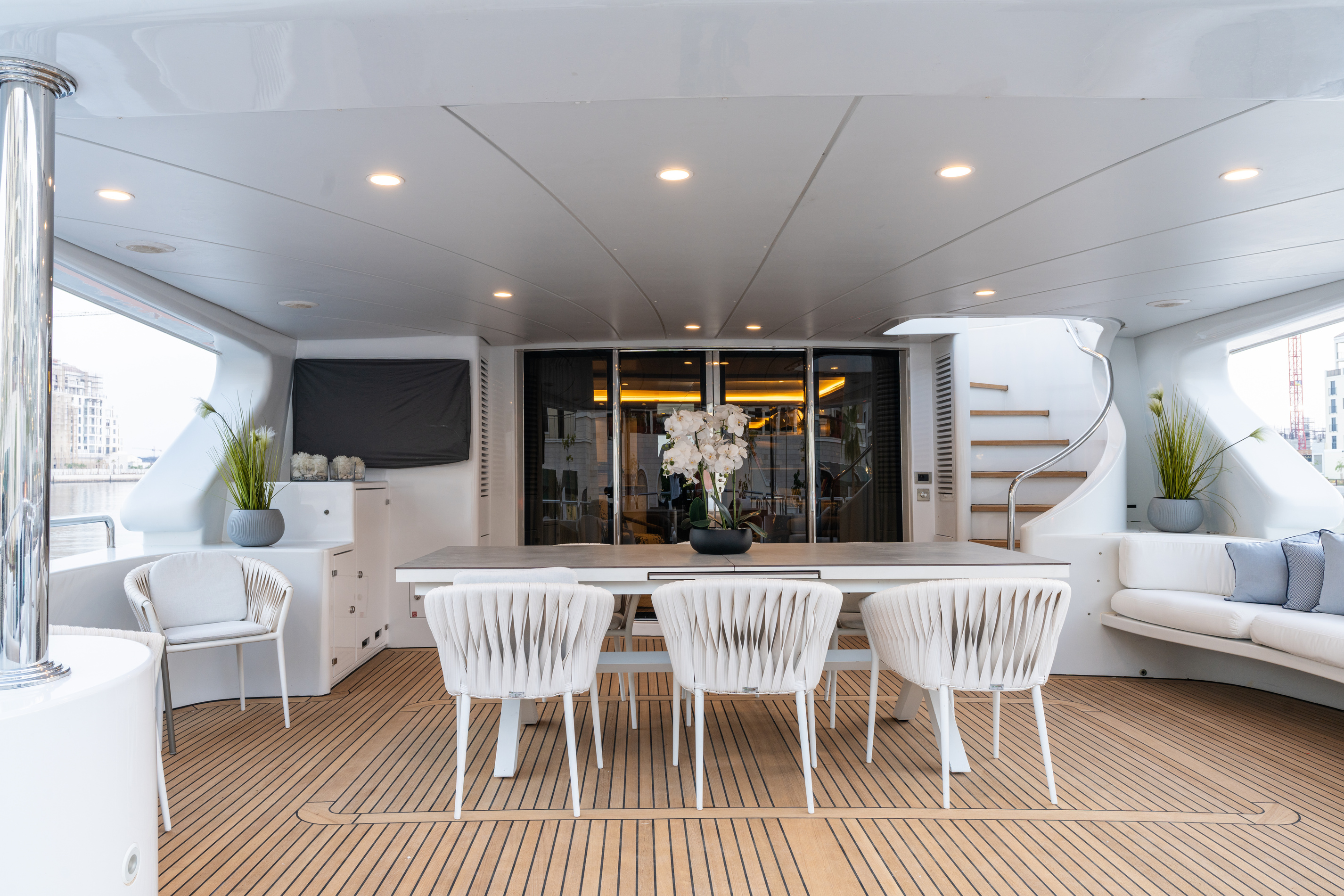 DXB, 35m Benetti — yacht di lusso a noleggio 3