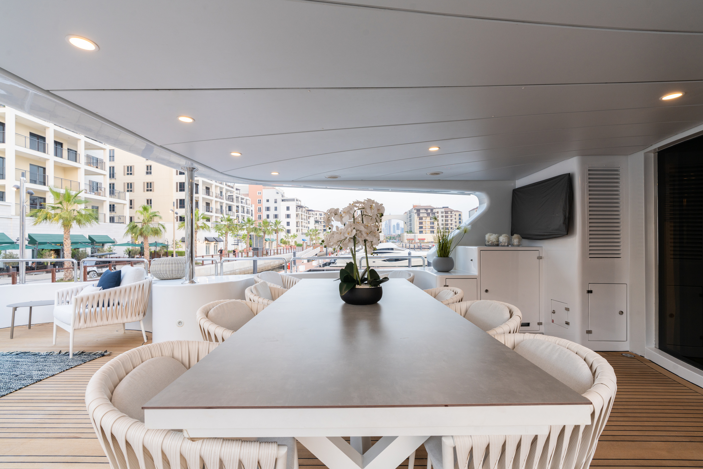 DXB, 35m Benetti — yacht di lusso a noleggio 4