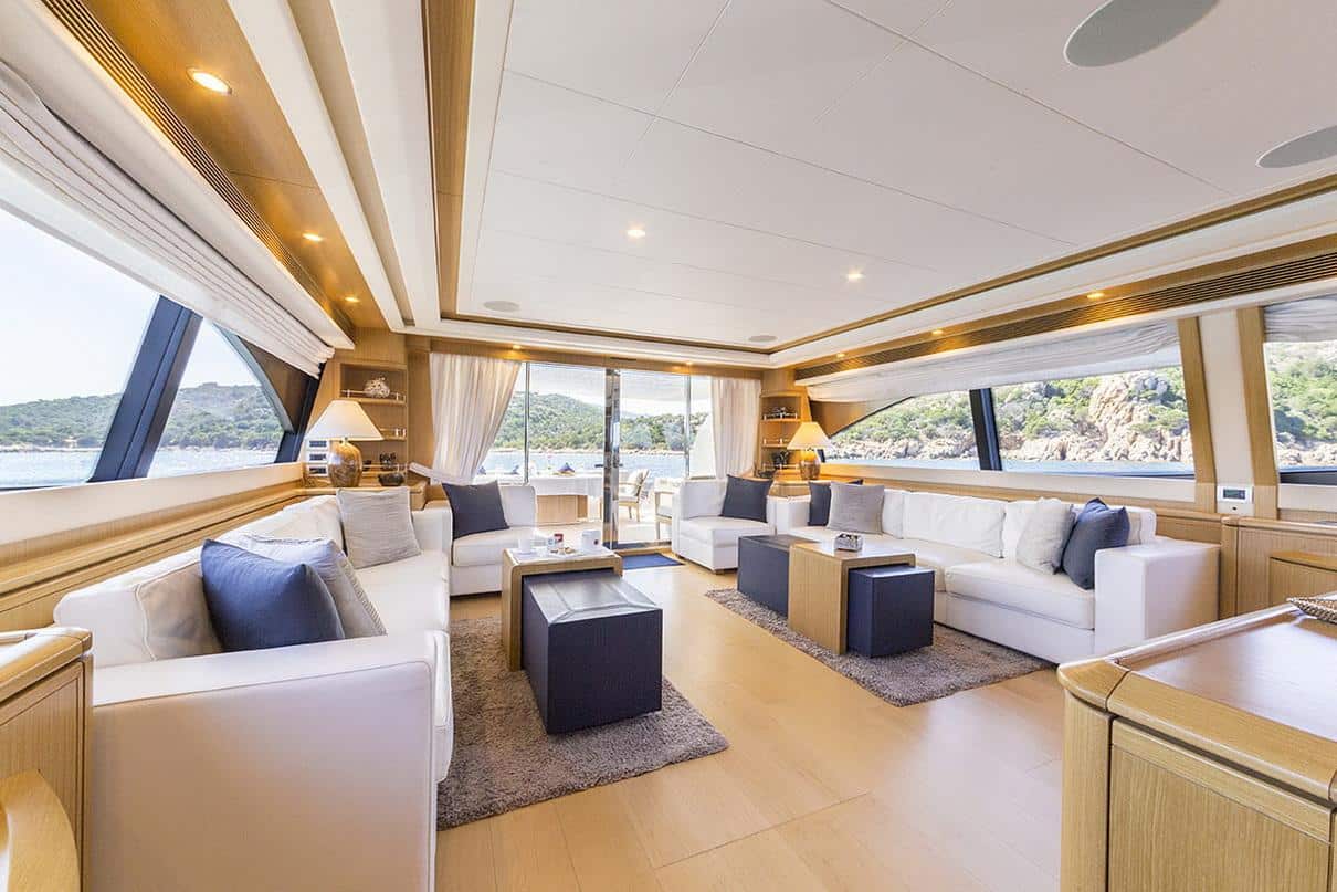 Ferretti 881 27