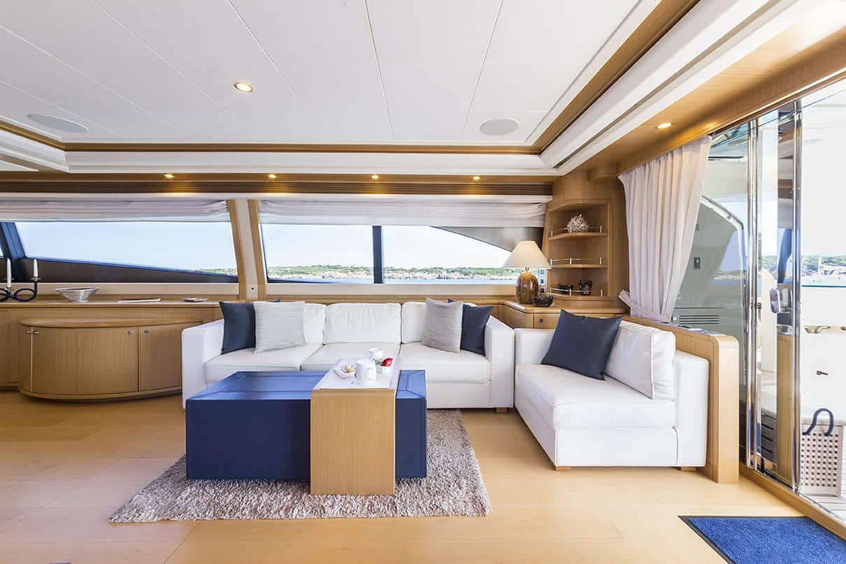 Ferretti 881 28
