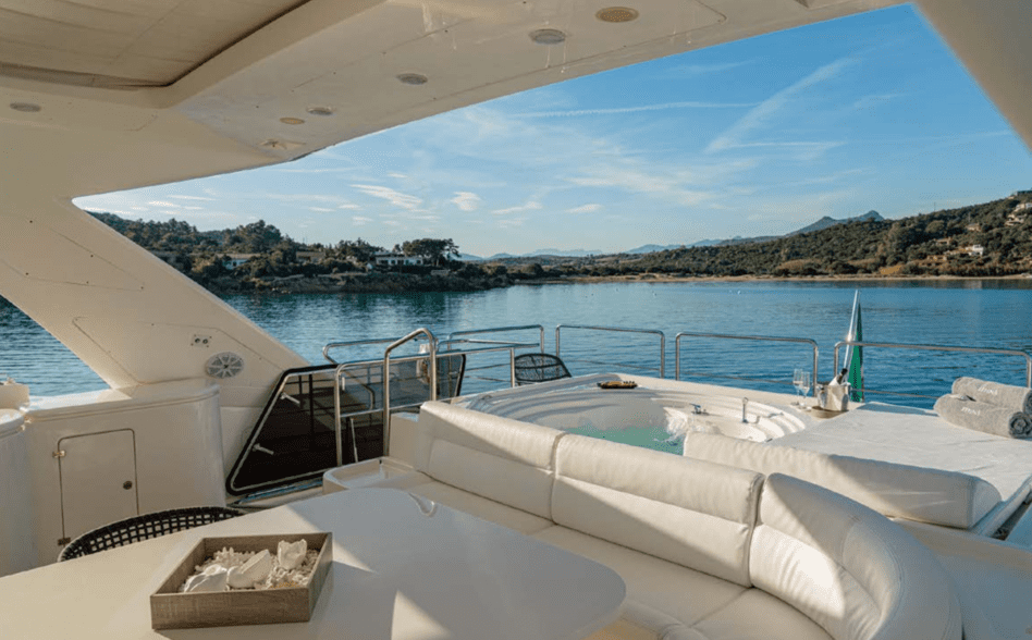 Ferretti 97 Custom Line 8