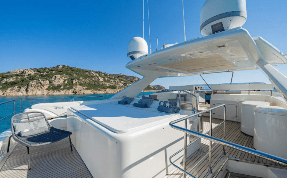 Ferretti 97 Custom Line 10