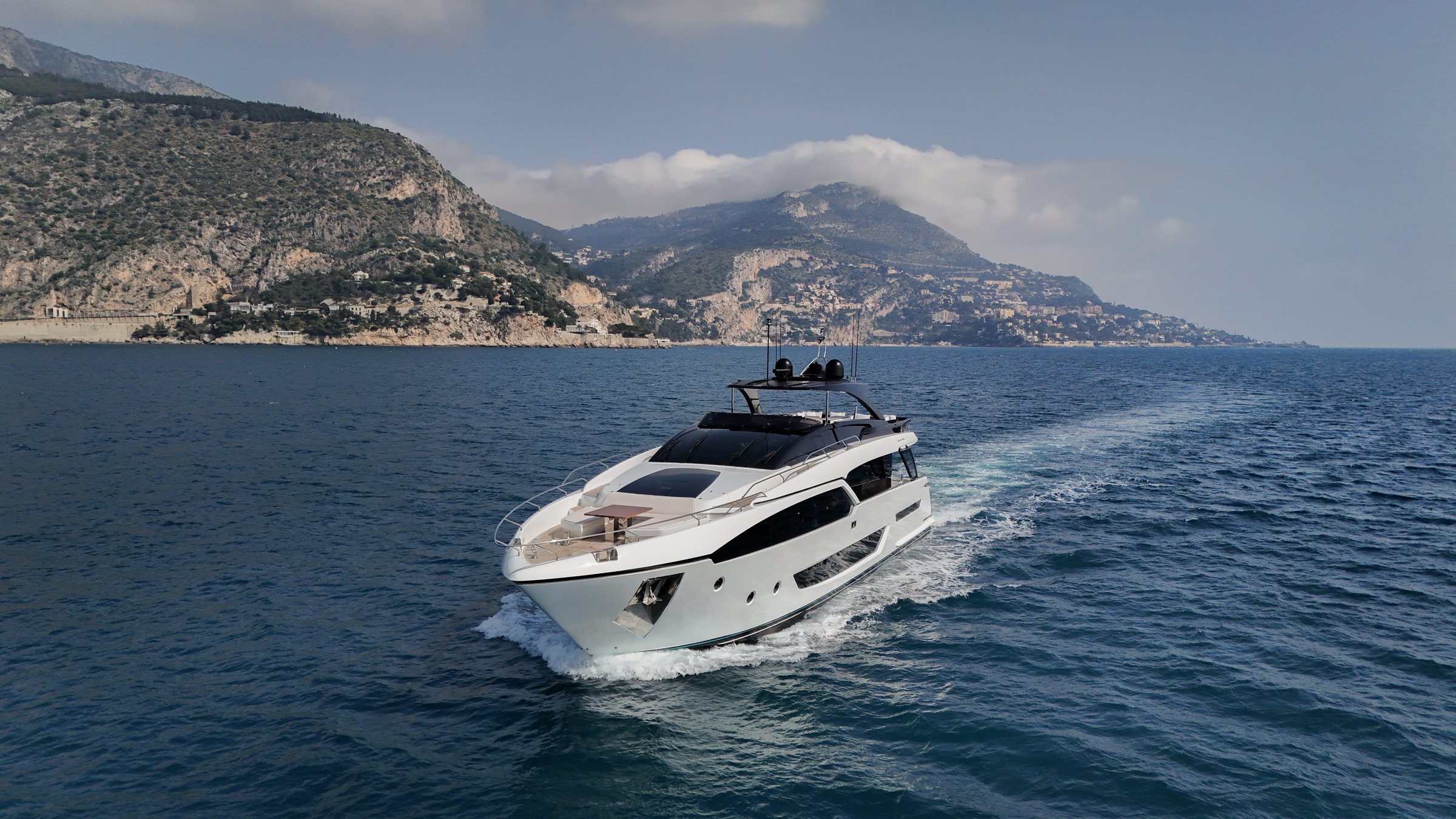 G — yacht di lusso a noleggio