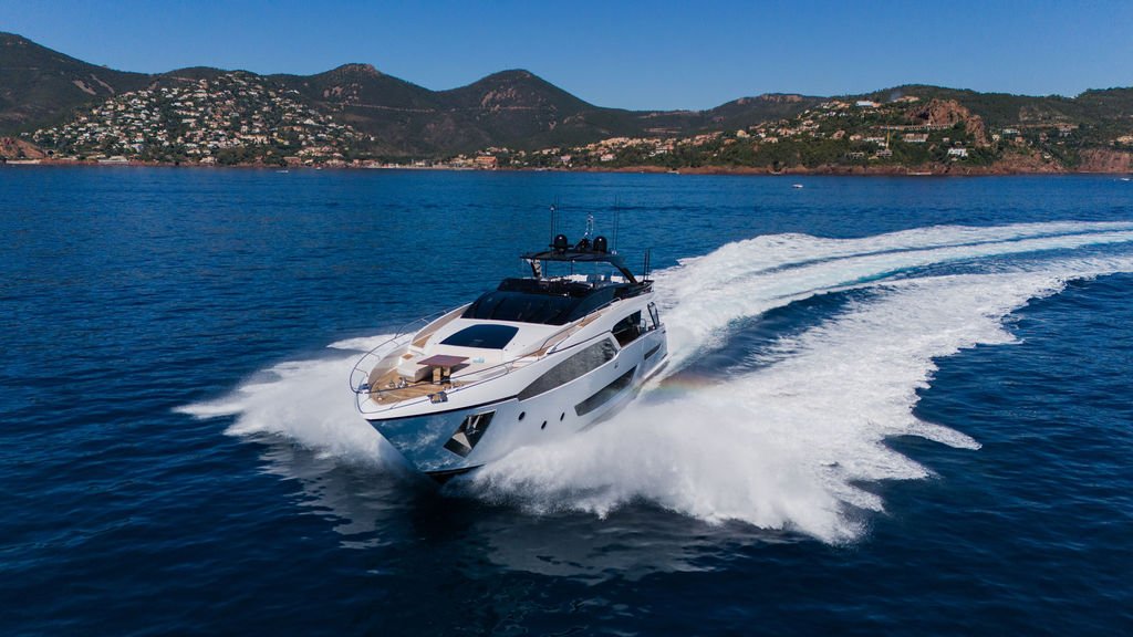 G — luxury yacht for charter 5