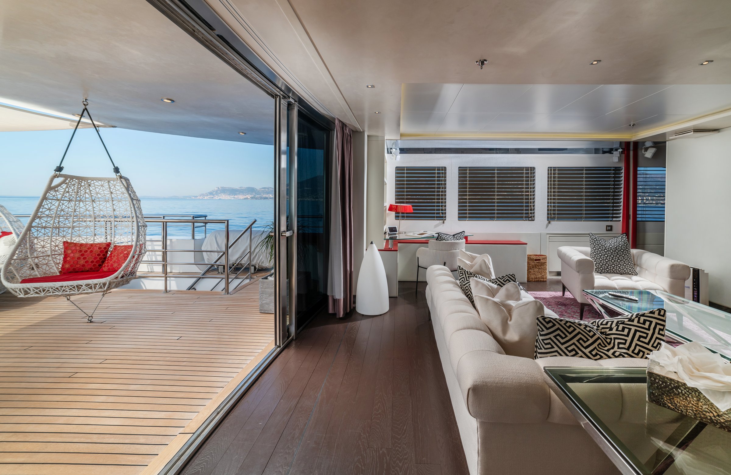 JoyMe — luxury yacht for charter 4