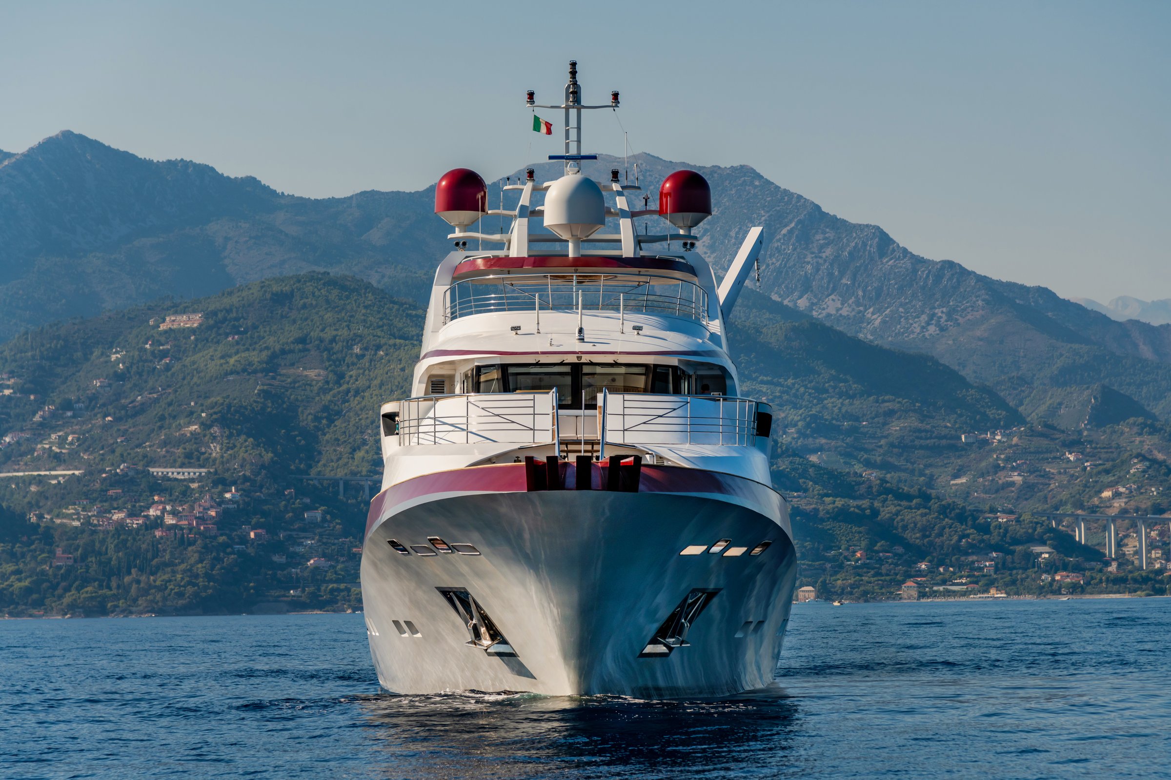 JoyMe — luxury yacht for charter 3