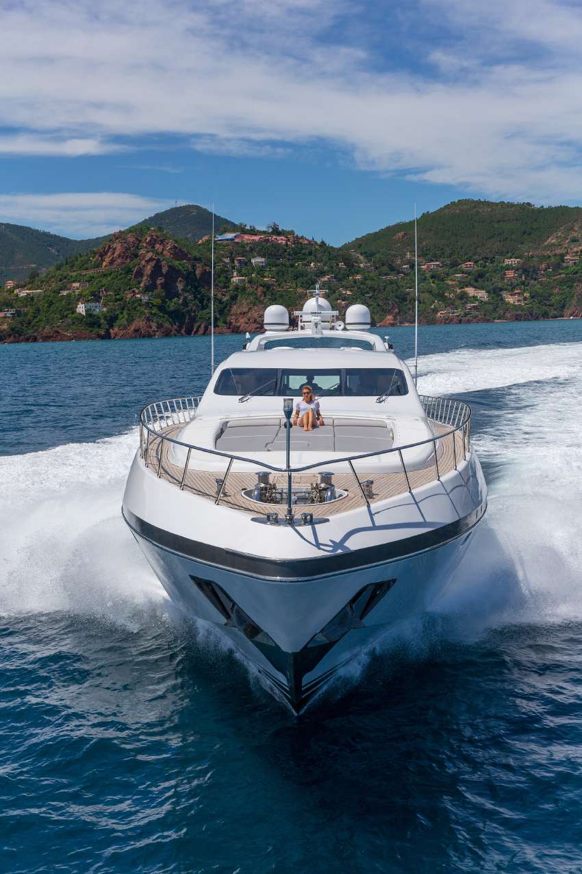 Mangusta 108 13