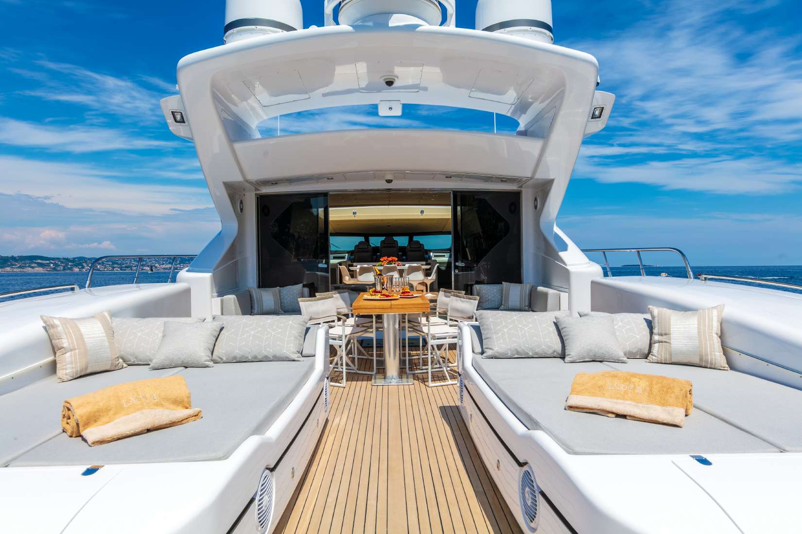 Mangusta 108 14