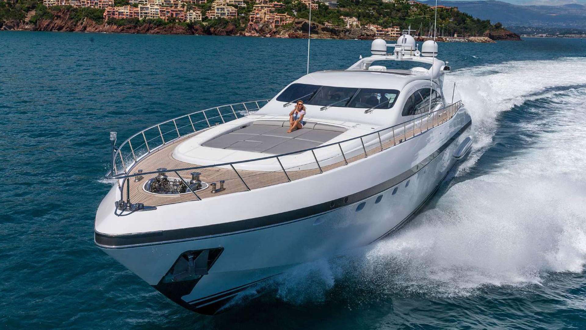 Mangusta 108