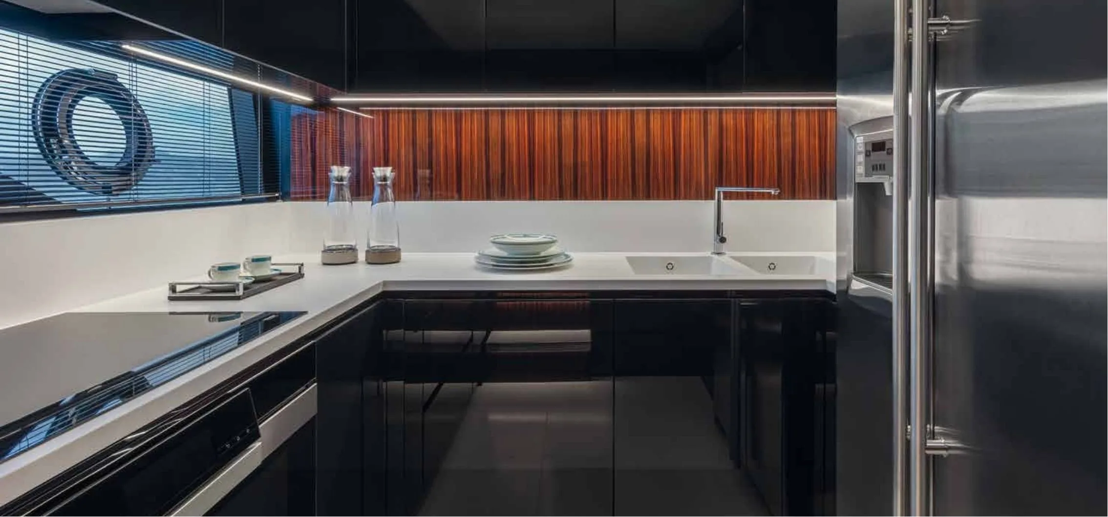 Riva 88 Folgore — luxury yacht for charter 2