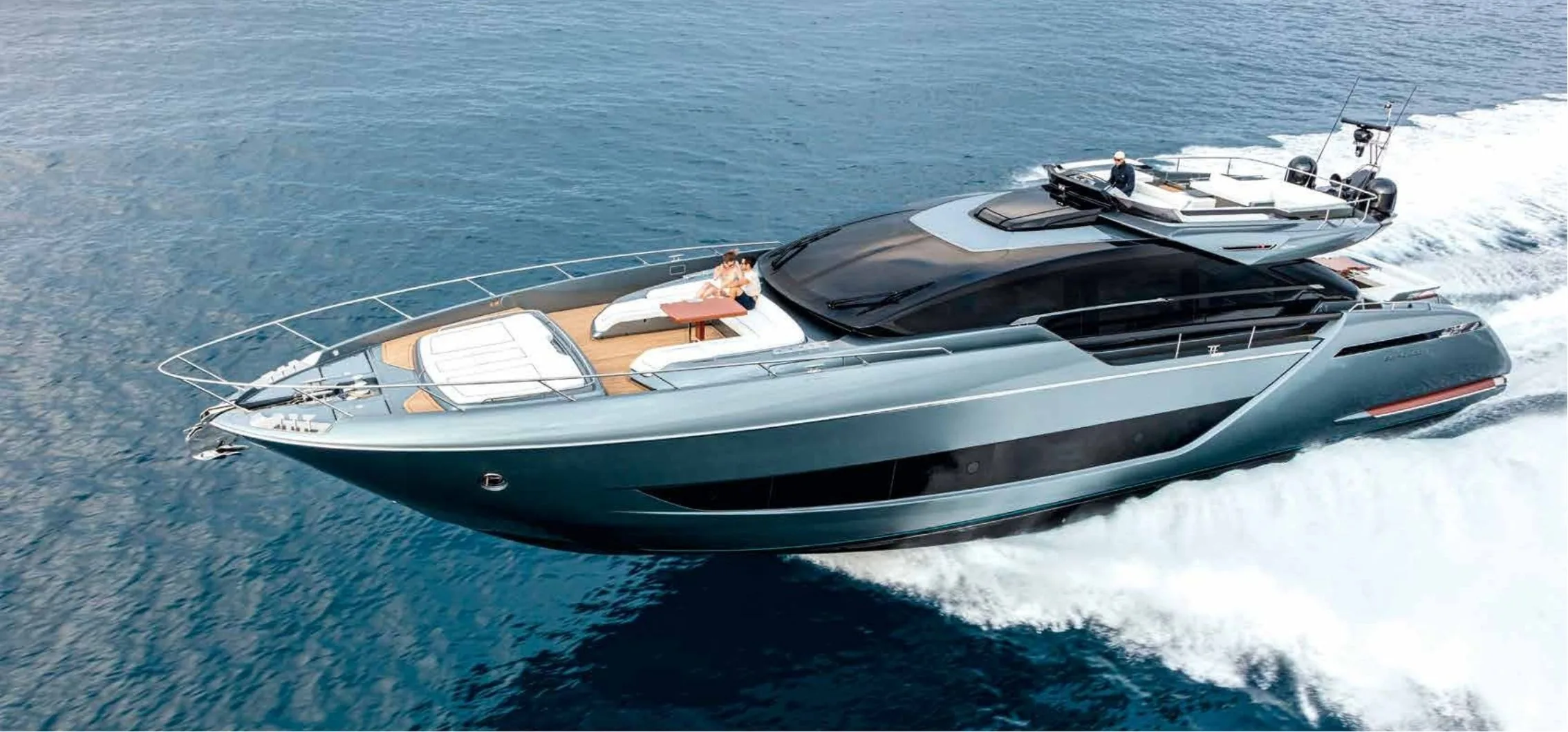 Riva 88 Folgore — luxury yacht for charter