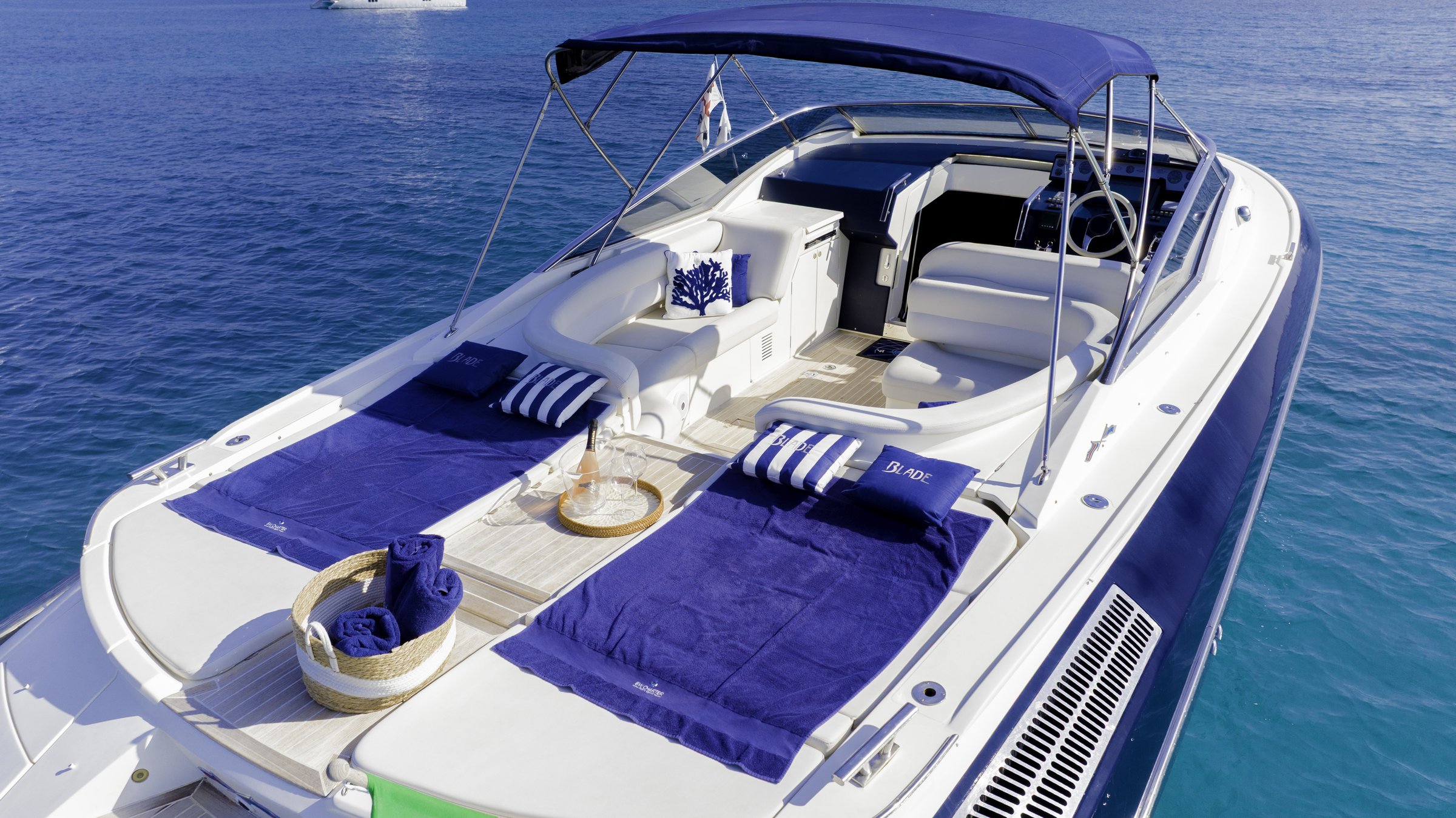 Sarnico 43 Spider, 13.43m Sarnico — luxury yacht for charter 3