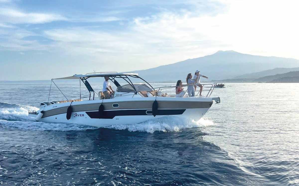 Saver 33, 10.21m Saver — luxury yacht for charter 4