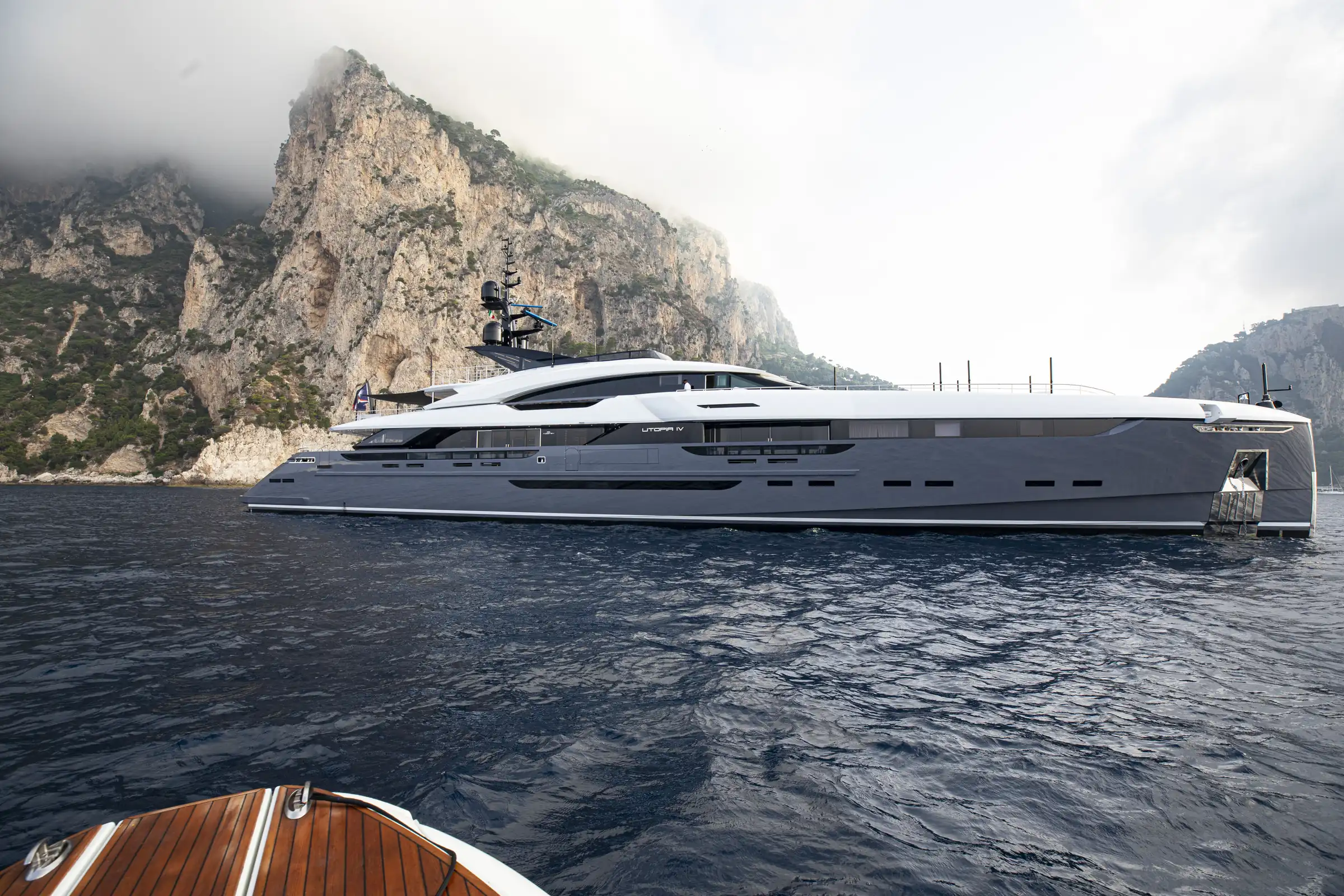 Utopia IV 44