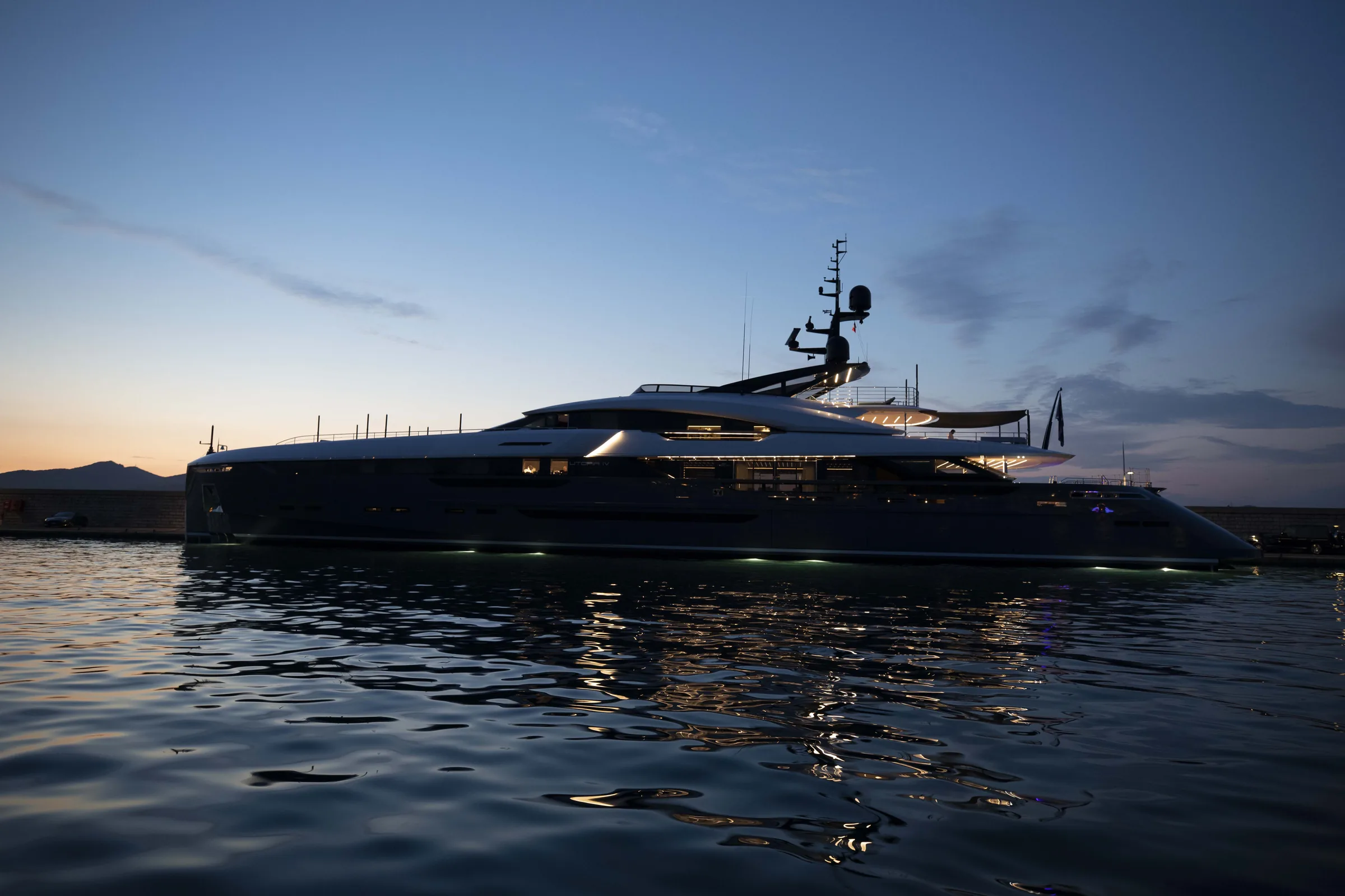 Utopia IV 46